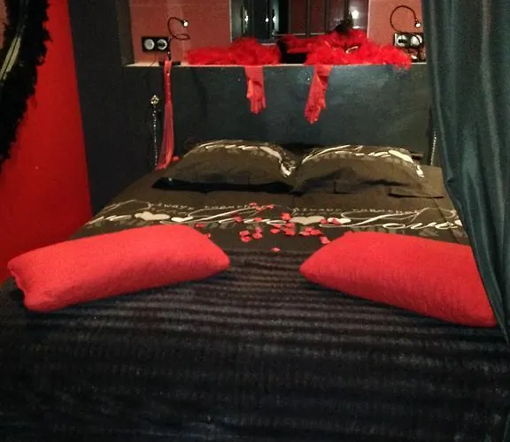 La Cage Village Naturiste アグド